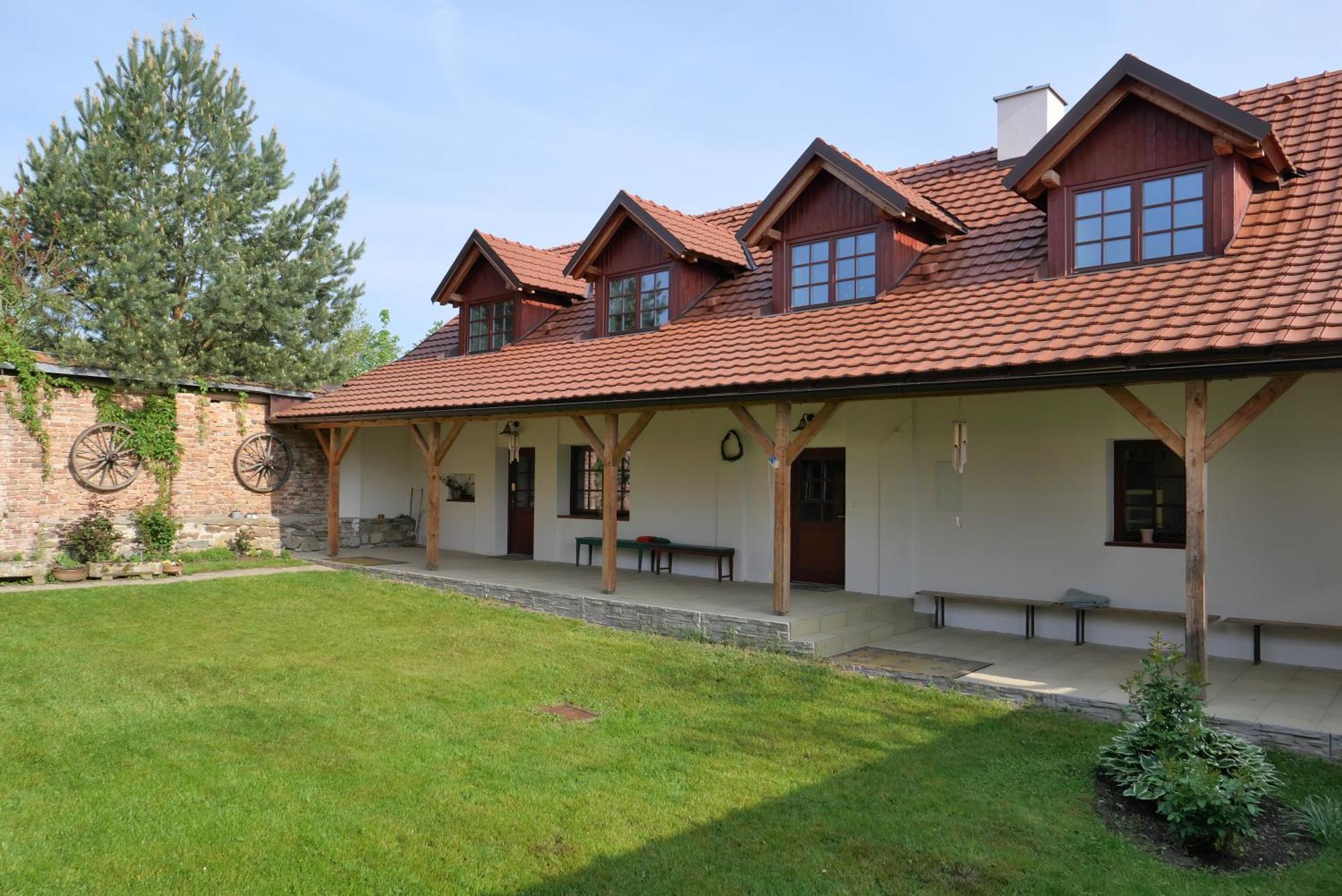 Yogashrama Traditional Ústí nad Orlicí Exteriör bild